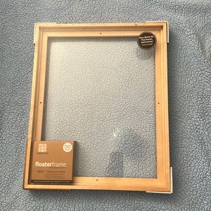 Floater frame for 16x20